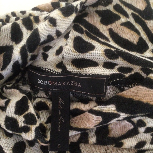 BCBGMAXAZRIA SNAKE PRINT MOCK NECK SHIRT  SMALL - Picture 6 of 7